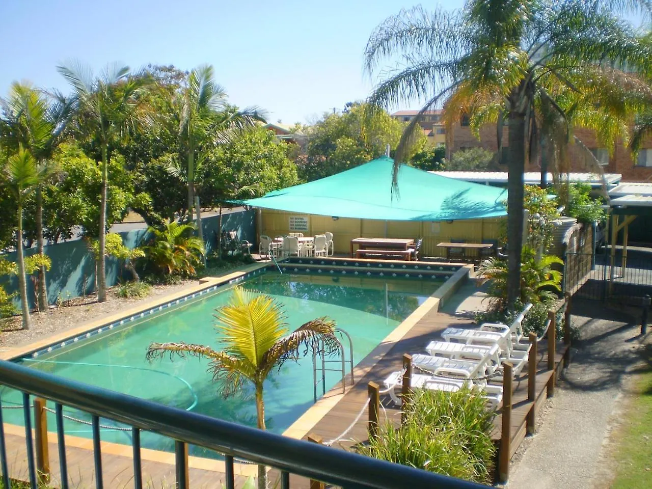 *** Apartahotel Broadwater Keys Holiday Apartments Gold Coast Australia
