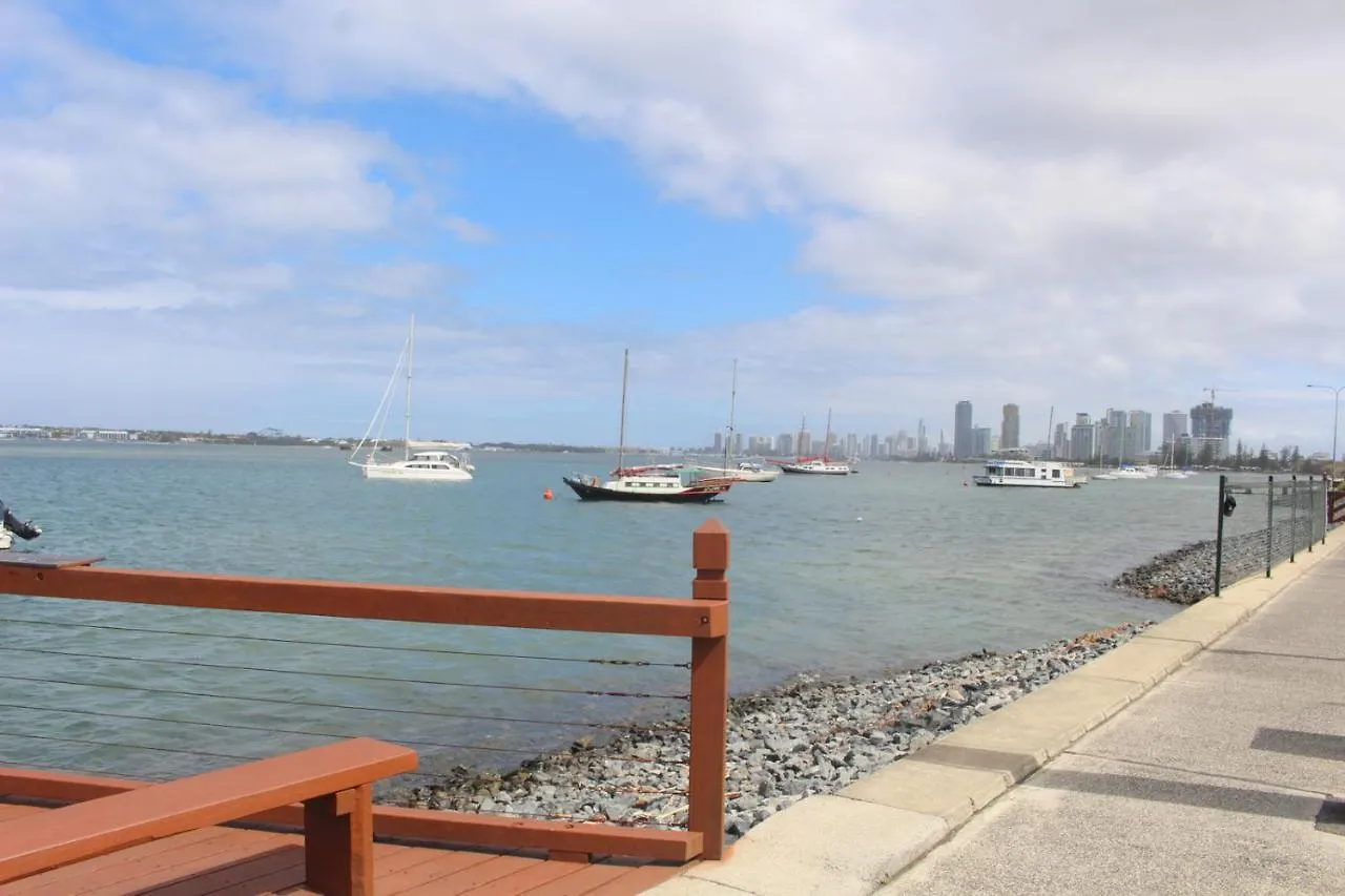 Apartahotel Broadwater Keys Holiday Apartments Gold Coast