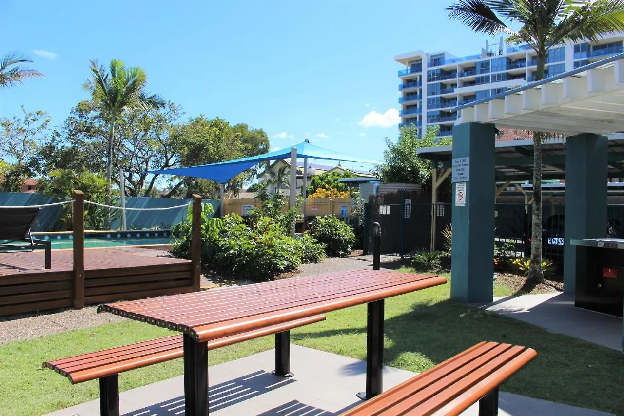 *** Apartahotel Broadwater Keys Holiday Apartments Gold Coast Australia