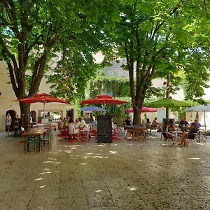 Les Estrelles , Saint-Remy-de-Provence France